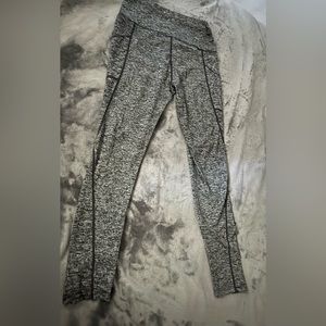 2|Gray and Black Athletic Running Leggings